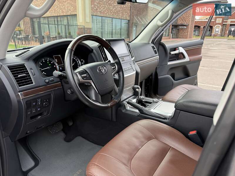 Внедорожник / Кроссовер Toyota Land Cruiser 2020 в Киеве