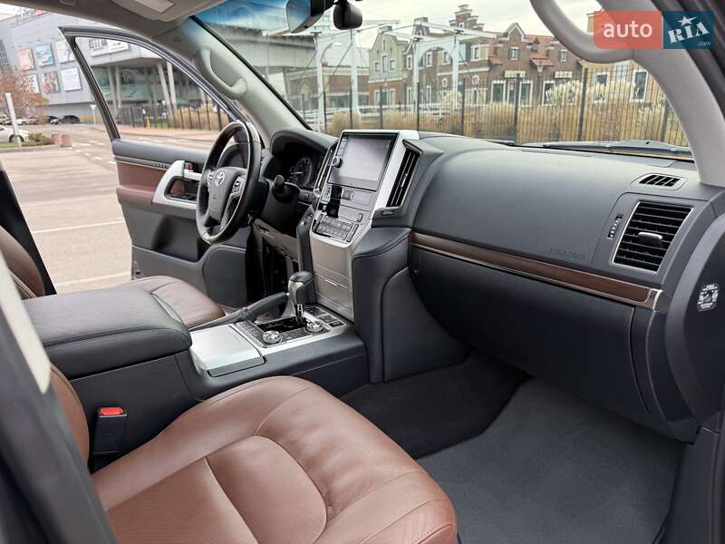 Внедорожник / Кроссовер Toyota Land Cruiser 2020 в Киеве