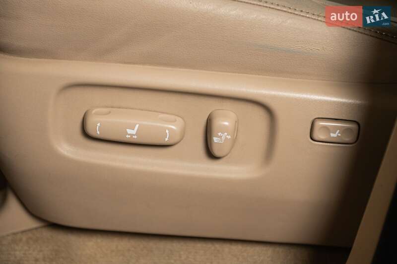 Позашляховик / Кросовер Toyota Land Cruiser 2012 в Одесі фото 50 Позашляховик / Кросовер Toyota Land Cruiser 2012 в Одесі