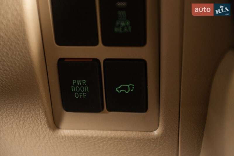 Позашляховик / Кросовер Toyota Land Cruiser 2012 в Одесі фото 59 Позашляховик / Кросовер Toyota Land Cruiser 2012 в Одесі