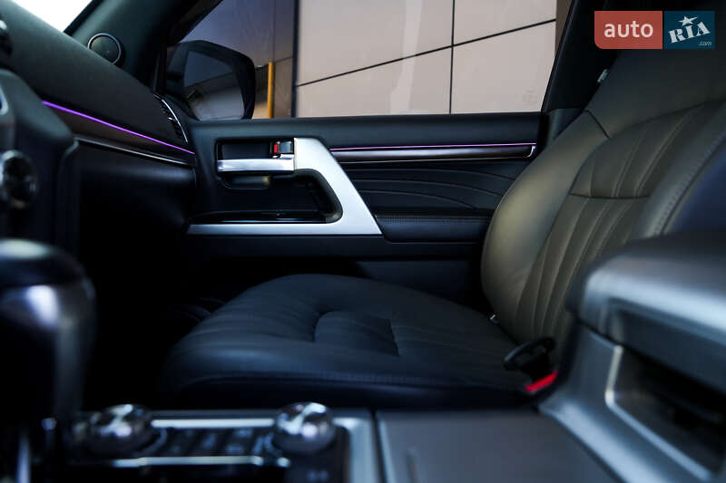 Внедорожник / Кроссовер Toyota Land Cruiser 2020 в Киеве фото 14 Внедорожник / Кроссовер Toyota Land Cruiser 2020 в Киеве