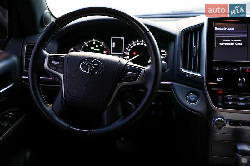 Внедорожник / Кроссовер Toyota Land Cruiser 2020 в Киеве фото 15 Внедорожник / Кроссовер Toyota Land Cruiser 2020 в Киеве