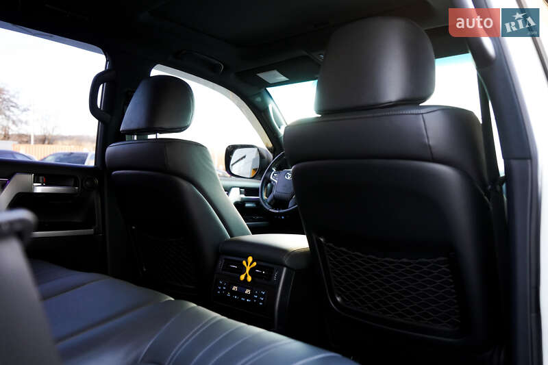 Внедорожник / Кроссовер Toyota Land Cruiser 2020 в Киеве фото 27 Внедорожник / Кроссовер Toyota Land Cruiser 2020 в Киеве