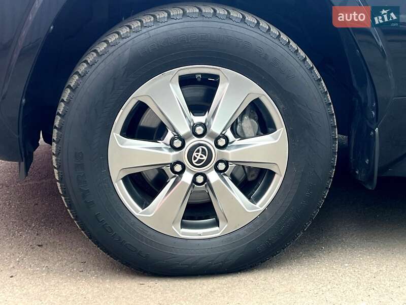 Внедорожник / Кроссовер Toyota Land Cruiser 2021 в Киеве