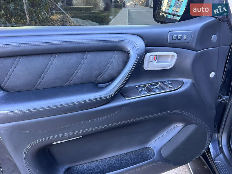 Позашляховик / Кросовер Toyota Land Cruiser 2004 в Дніпрі фото 17 Позашляховик / Кросовер Toyota Land Cruiser 2004 в Дніпрі