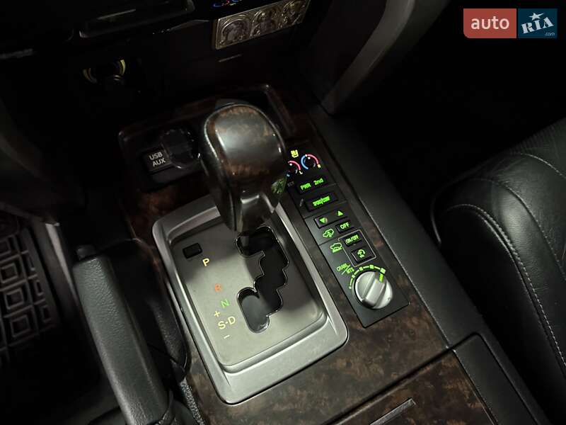 Внедорожник / Кроссовер Toyota Land Cruiser 2013 в Киеве