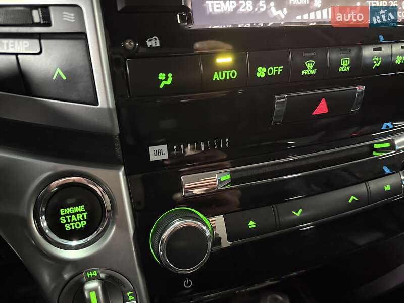 Внедорожник / Кроссовер Toyota Land Cruiser 2013 в Киеве