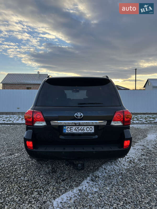 Внедорожник / Кроссовер Toyota Land Cruiser 2012 в Черновцах