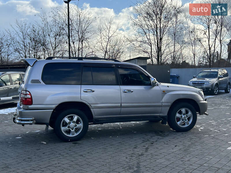 Внедорожник / Кроссовер Toyota Land Cruiser 2003 в Мукачево