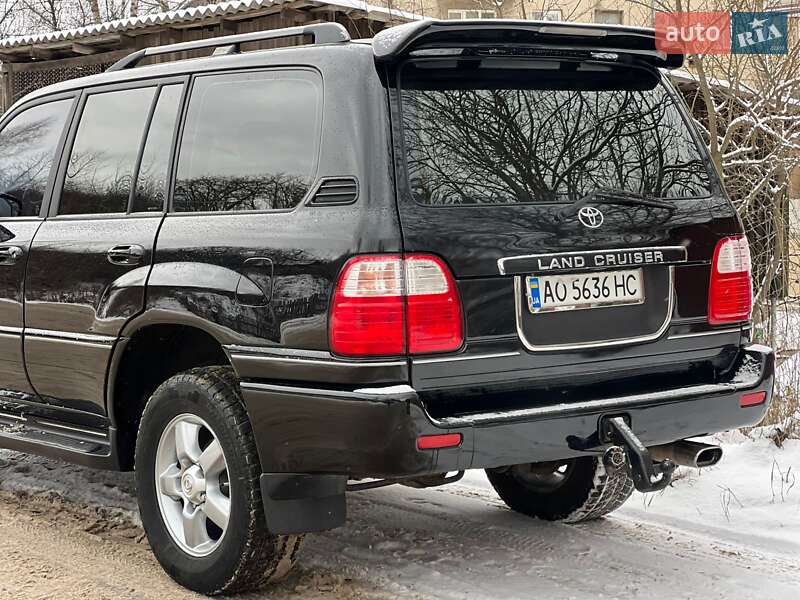 Внедорожник / Кроссовер Toyota Land Cruiser 2002 в Ужгороде