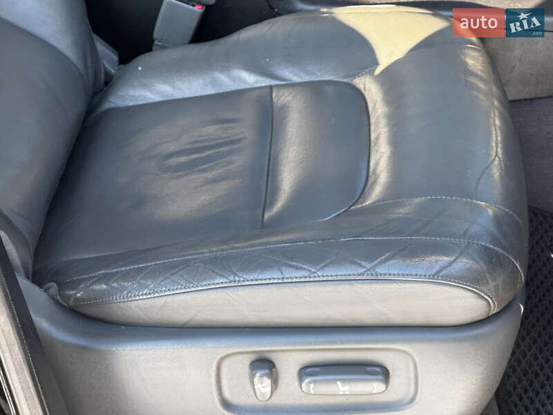 Внедорожник / Кроссовер Toyota Land Cruiser 2008 в Киеве