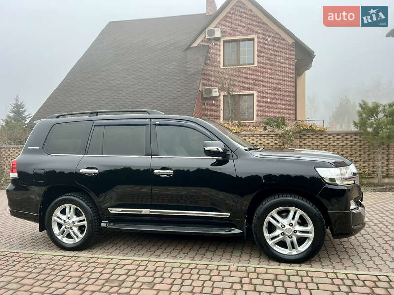 Внедорожник / Кроссовер Toyota Land Cruiser 2007 в Черновцах