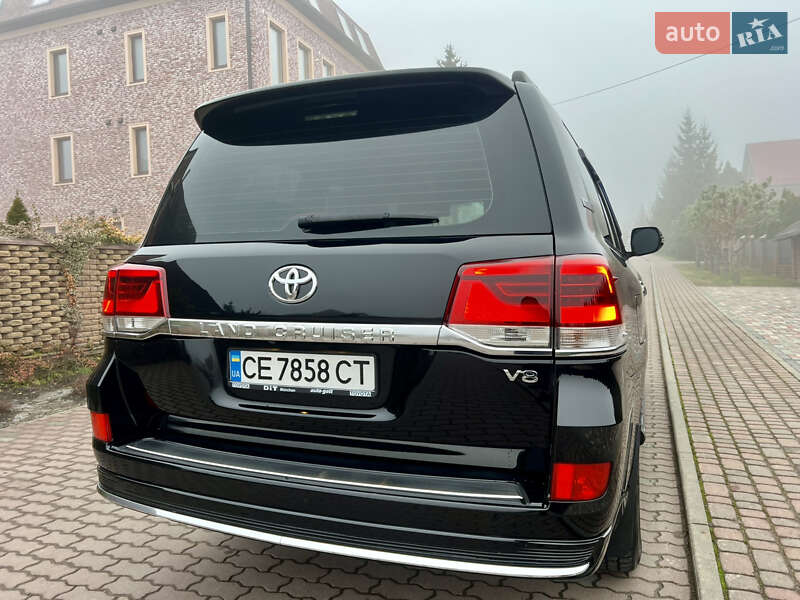 Внедорожник / Кроссовер Toyota Land Cruiser 2007 в Черновцах