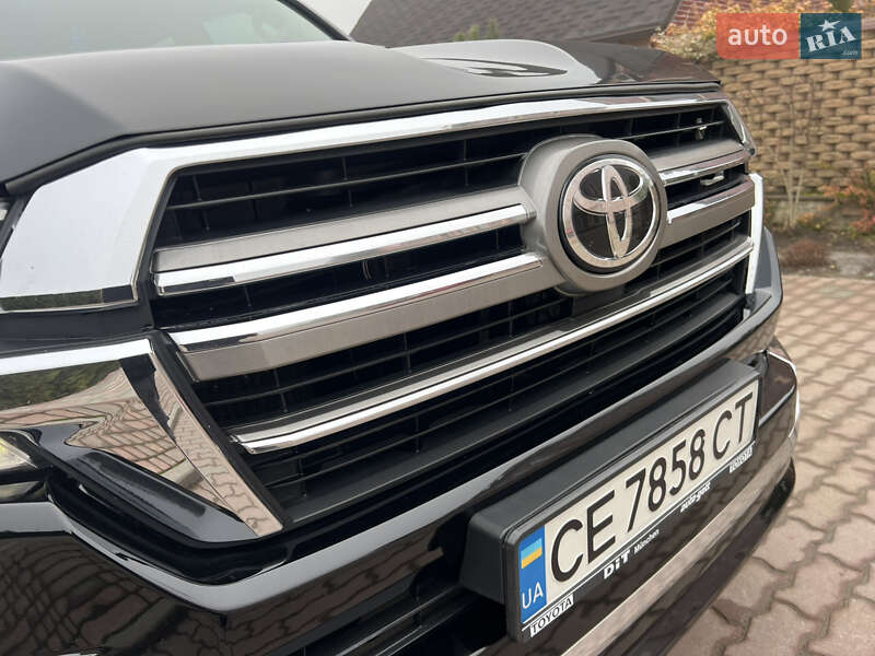 Внедорожник / Кроссовер Toyota Land Cruiser 2007 в Черновцах