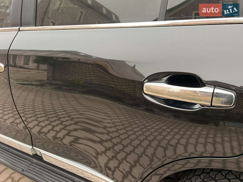 Внедорожник / Кроссовер Toyota Land Cruiser 2007 в Черновцах