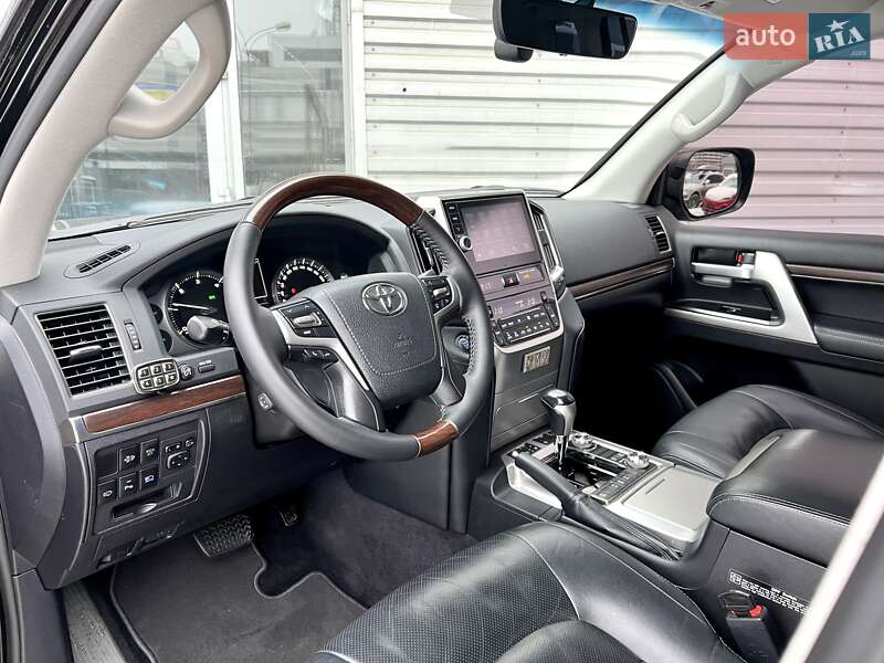 Позашляховик / Кросовер Toyota Land Cruiser 2016 в Києві фото 15 Позашляховик / Кросовер Toyota Land Cruiser 2016 в Києві