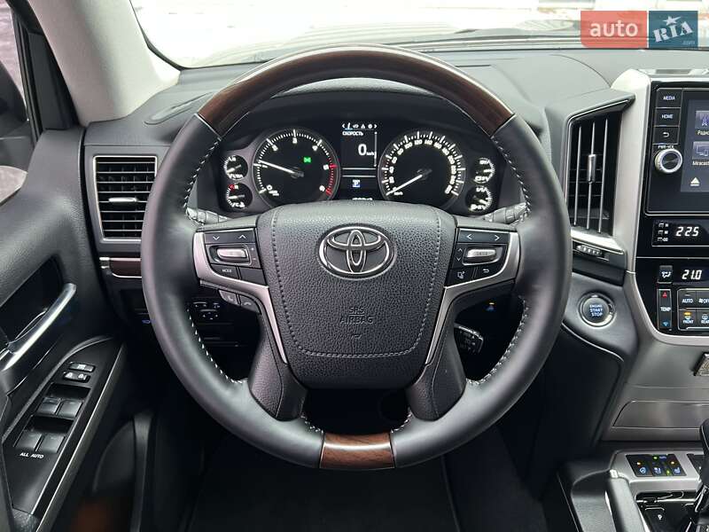 Позашляховик / Кросовер Toyota Land Cruiser 2016 в Києві фото 13 Позашляховик / Кросовер Toyota Land Cruiser 2016 в Києві