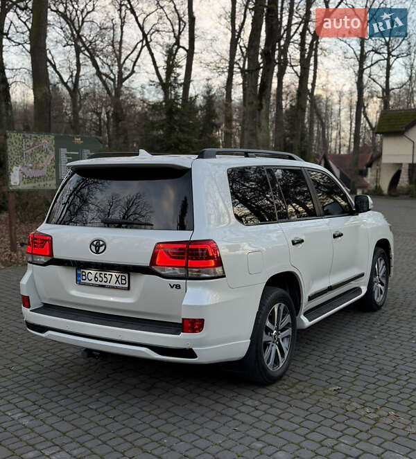 Внедорожник / Кроссовер Toyota Land Cruiser 2016 в Львове фото 29 Внедорожник / Кроссовер Toyota Land Cruiser 2016 в Львове
