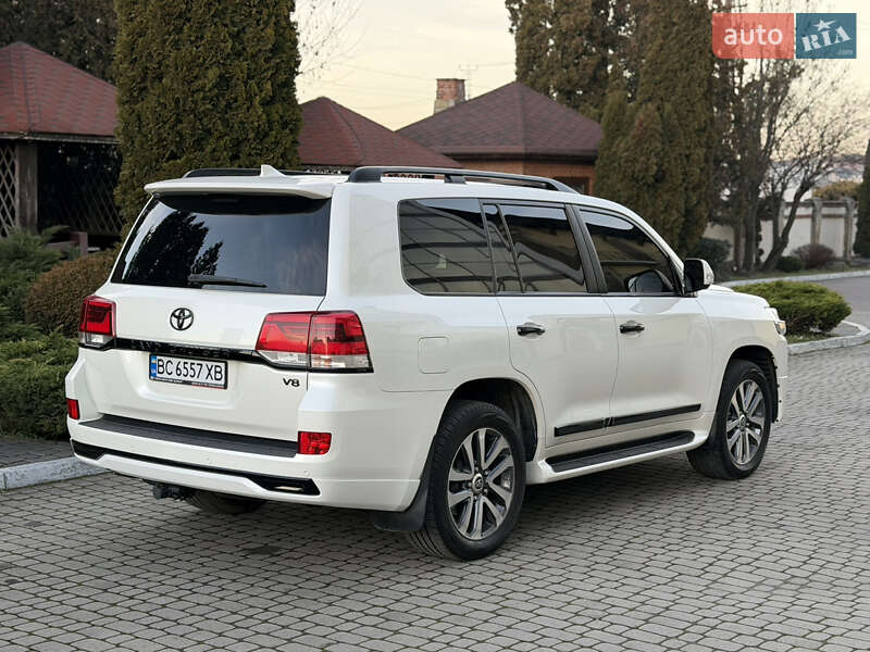 Внедорожник / Кроссовер Toyota Land Cruiser 2016 в Львове фото 37 Внедорожник / Кроссовер Toyota Land Cruiser 2016 в Львове