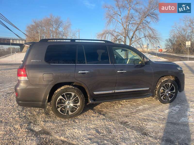 Внедорожник / Кроссовер Toyota Land Cruiser 2017 в Киеве