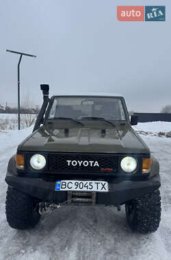 Внедорожник / Кроссовер Toyota Land Cruiser 1988 в Львове