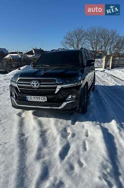 Внедорожник / Кроссовер Toyota Land Cruiser 2012 в Черновцах