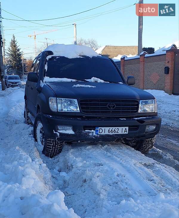 Toyota Land Cruiser 2000