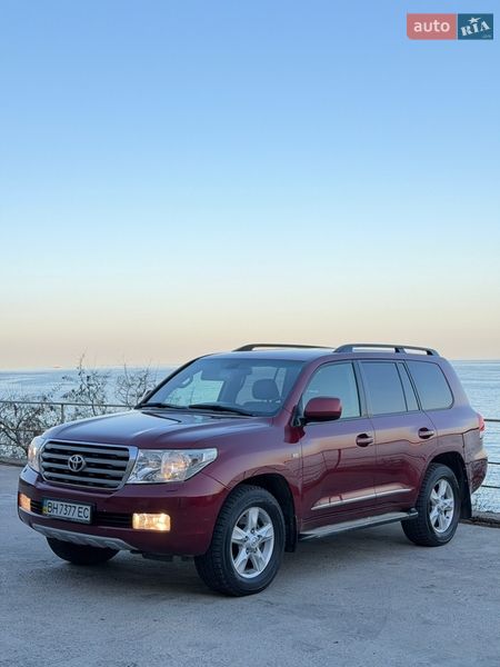 Toyota Land Cruiser 2011