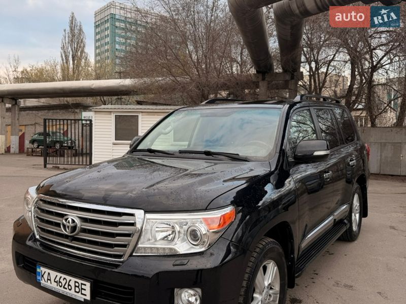 Toyota Land Cruiser 2013
