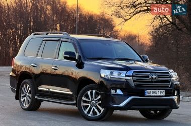 Позашляховик / Кросовер Toyota Land Cruiser 2016 в Мені