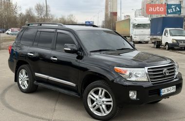 Позашляховик / Кросовер Toyota Land Cruiser 2012 в Києві