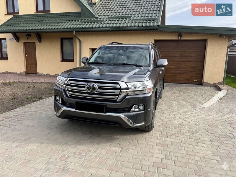 Внедорожник / Кроссовер Toyota Land Cruiser 2016 в Львове фото Внедорожник / Кроссовер Toyota Land Cruiser 2016 в Львове
