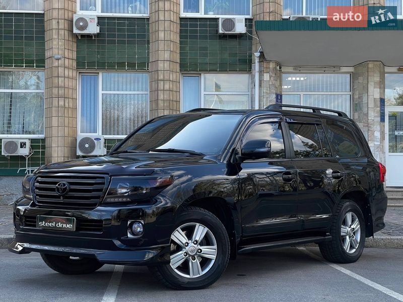 Toyota Land Cruiser 2013