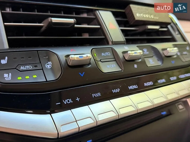 Toyota Land Cruiser 2021 VIN JTMAAABJ504007340 фото оголошення 28 з 87