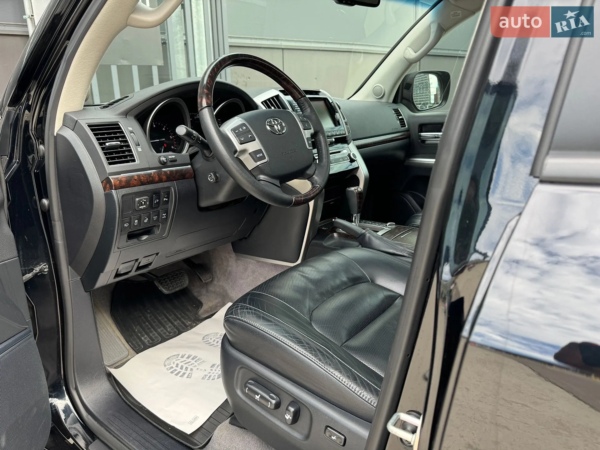 2012 Toyota Land Cruiser - мініатюра 35
