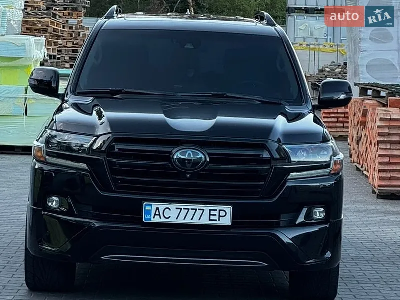 Toyota Land Cruiser