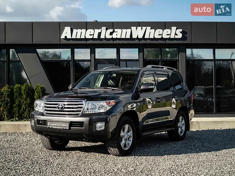 Toyota Land Cruiser 2011