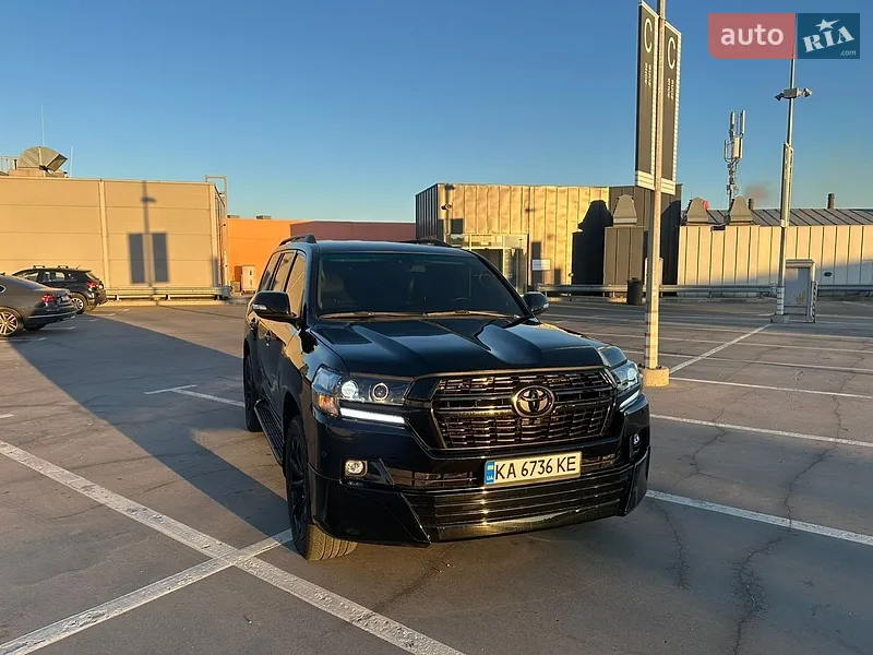 Toyota Land Cruiser