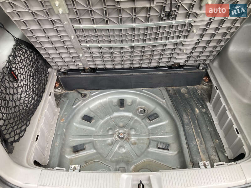 Хэтчбек Toyota Matrix 2005 в Виннице