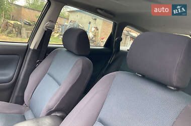 Хэтчбек Toyota Matrix 2005 в 