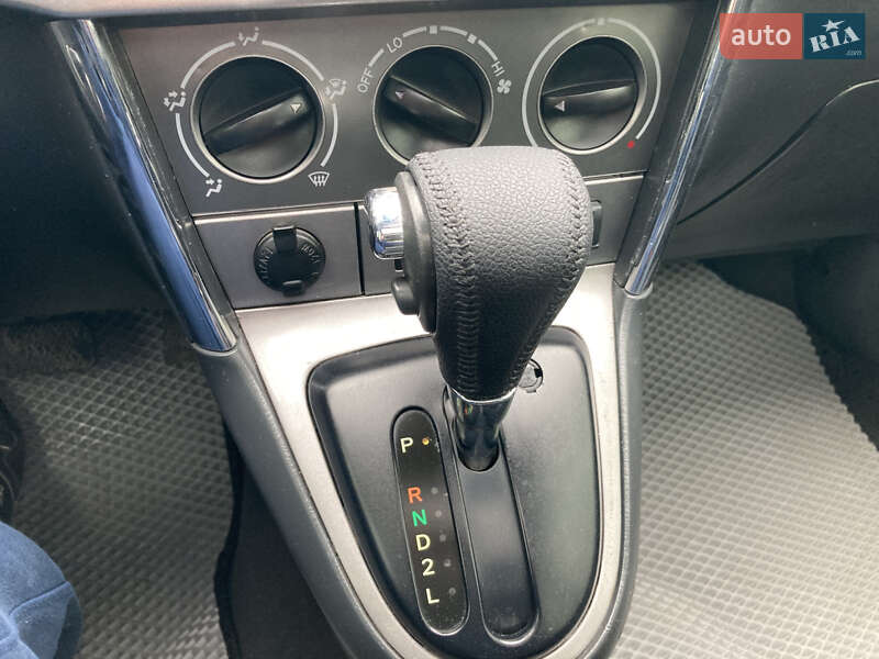 Хэтчбек Toyota Matrix 2005 в Виннице