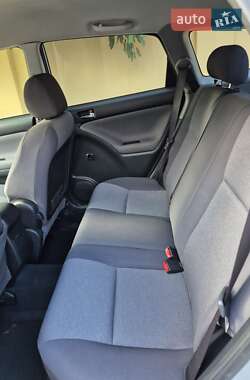 Хэтчбек Toyota Matrix 2006 в 