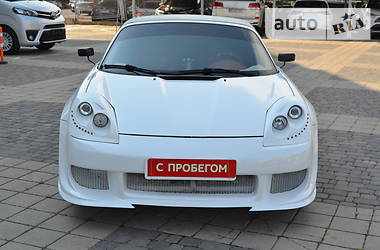 Кабриолет Toyota MR2 2000 в 