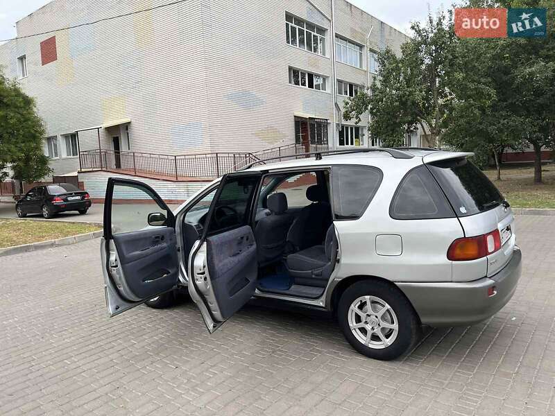 Мінівен Toyota Picnic 1997 в Одесі