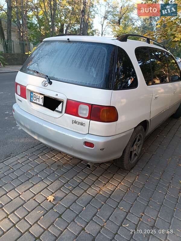 Минивэн Toyota Picnic 1999 в Одессе фото 5 Минивэн Toyota Picnic 1999 в Одессе