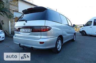 Минивэн Toyota Previa 2003 в 