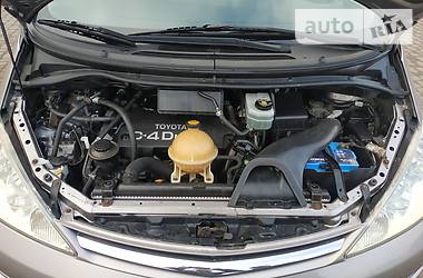 Минивэн Toyota Previa 2005 в 