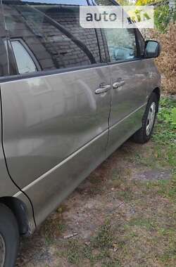 Мінівен Toyota Previa 2003 в 