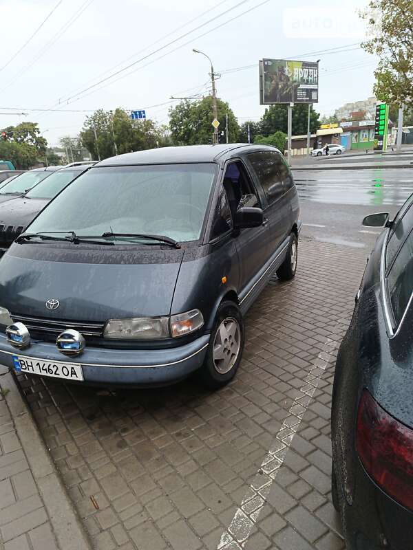 Toyota Previa 1990