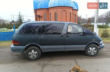 Минивэн Toyota Previa 1990 в 